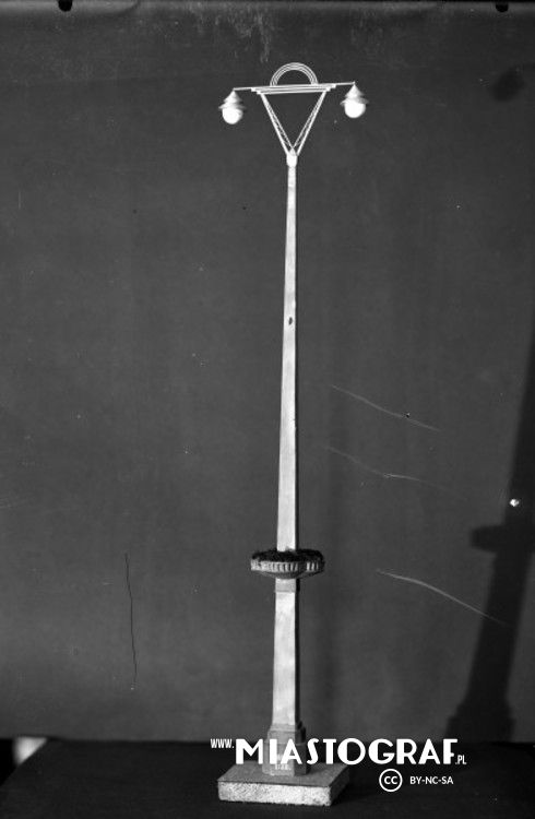 Zdjęcie, Model latarni ulicznej z placu Wolności